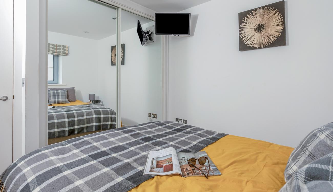 You'll find plenty of space for storing your holiday essentials.