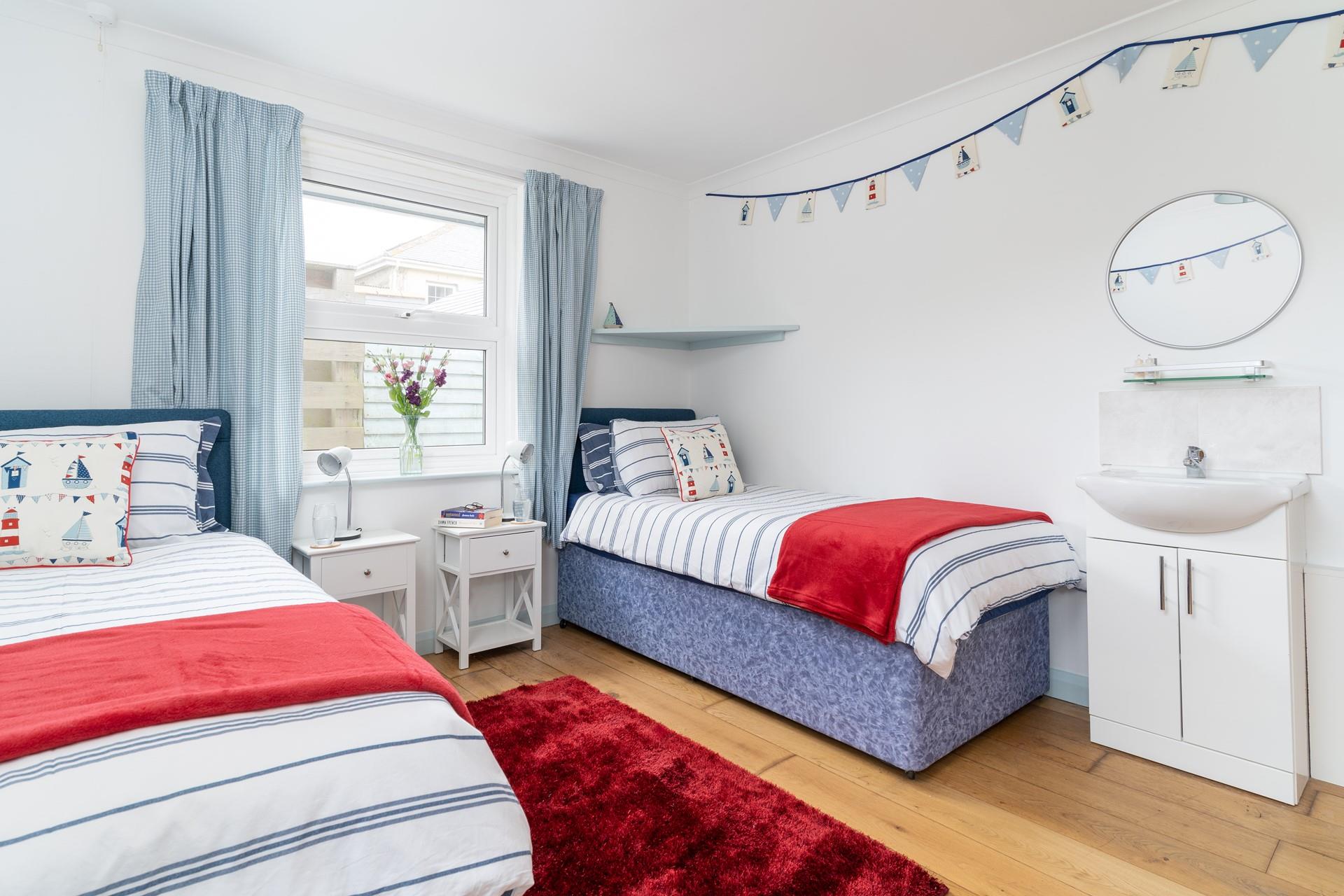 With a choice of either a double bed or twin beds in both bedrooms, Lana's Lodge is the perfect getaway for your group.