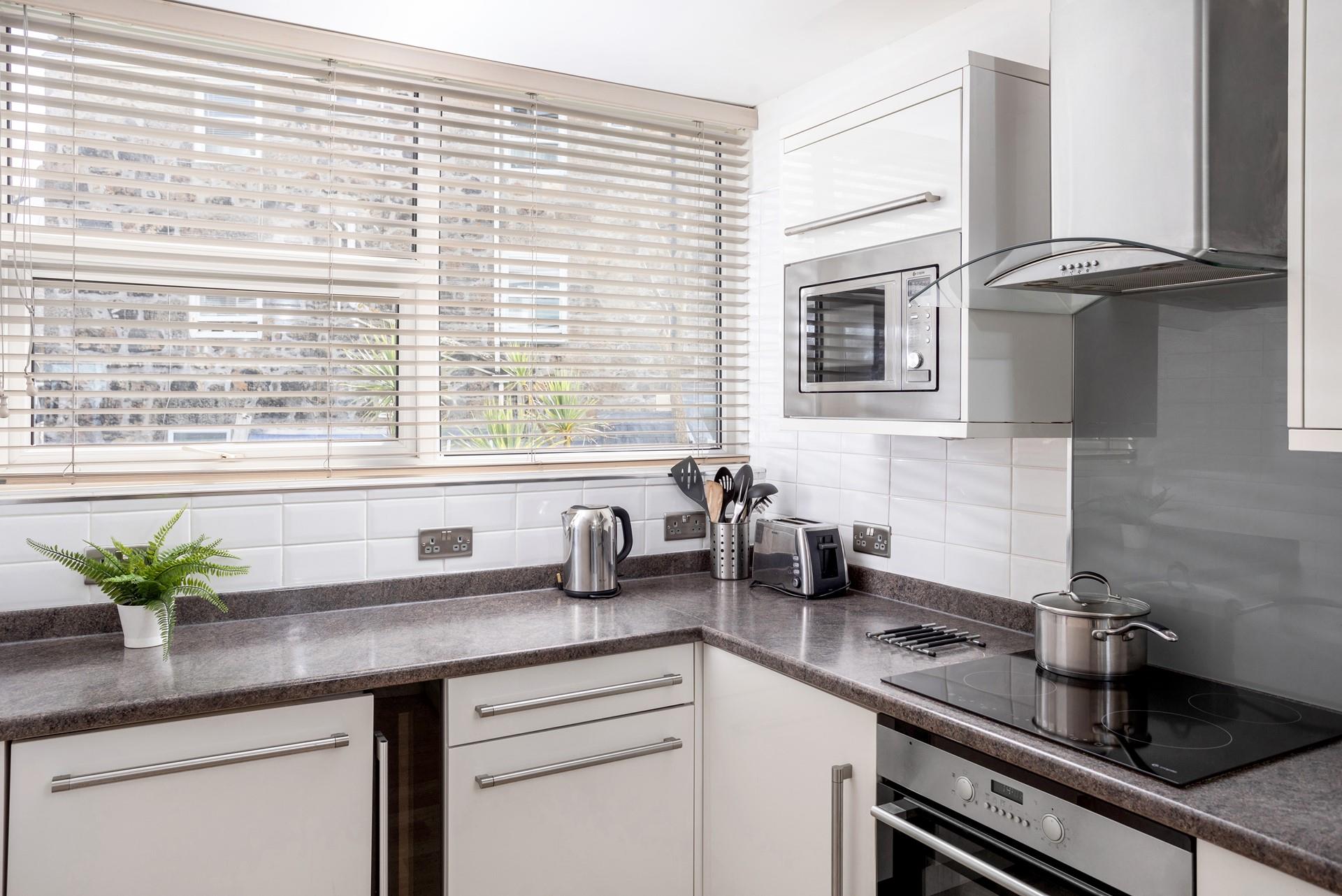 Prepare a hearty cooked breakfast to set yourself up for a day of exploring Cornwall by foot with a walk on the coast path.