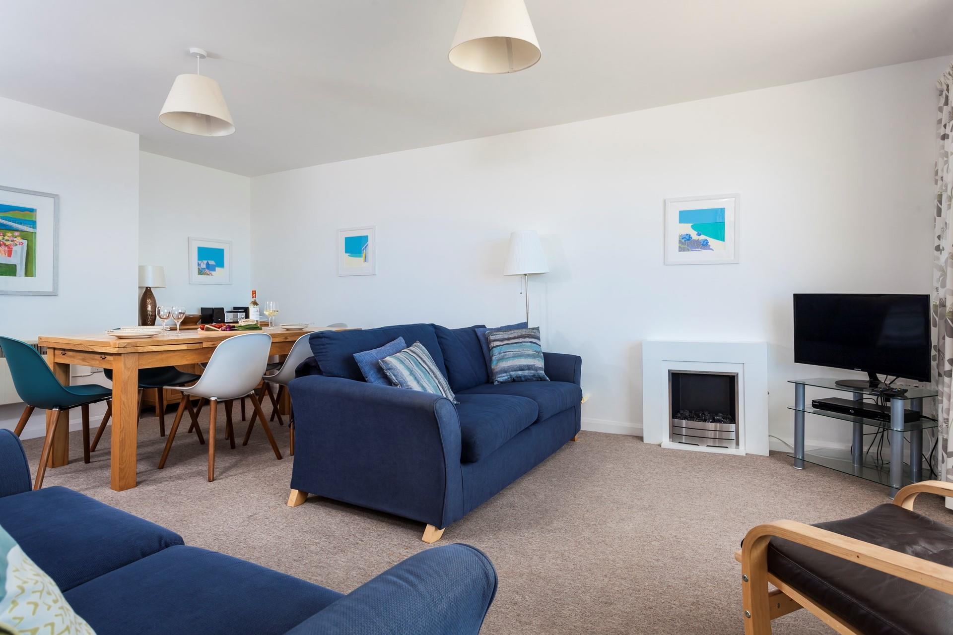 Gather around the table for a delicious dinner with the whole family.