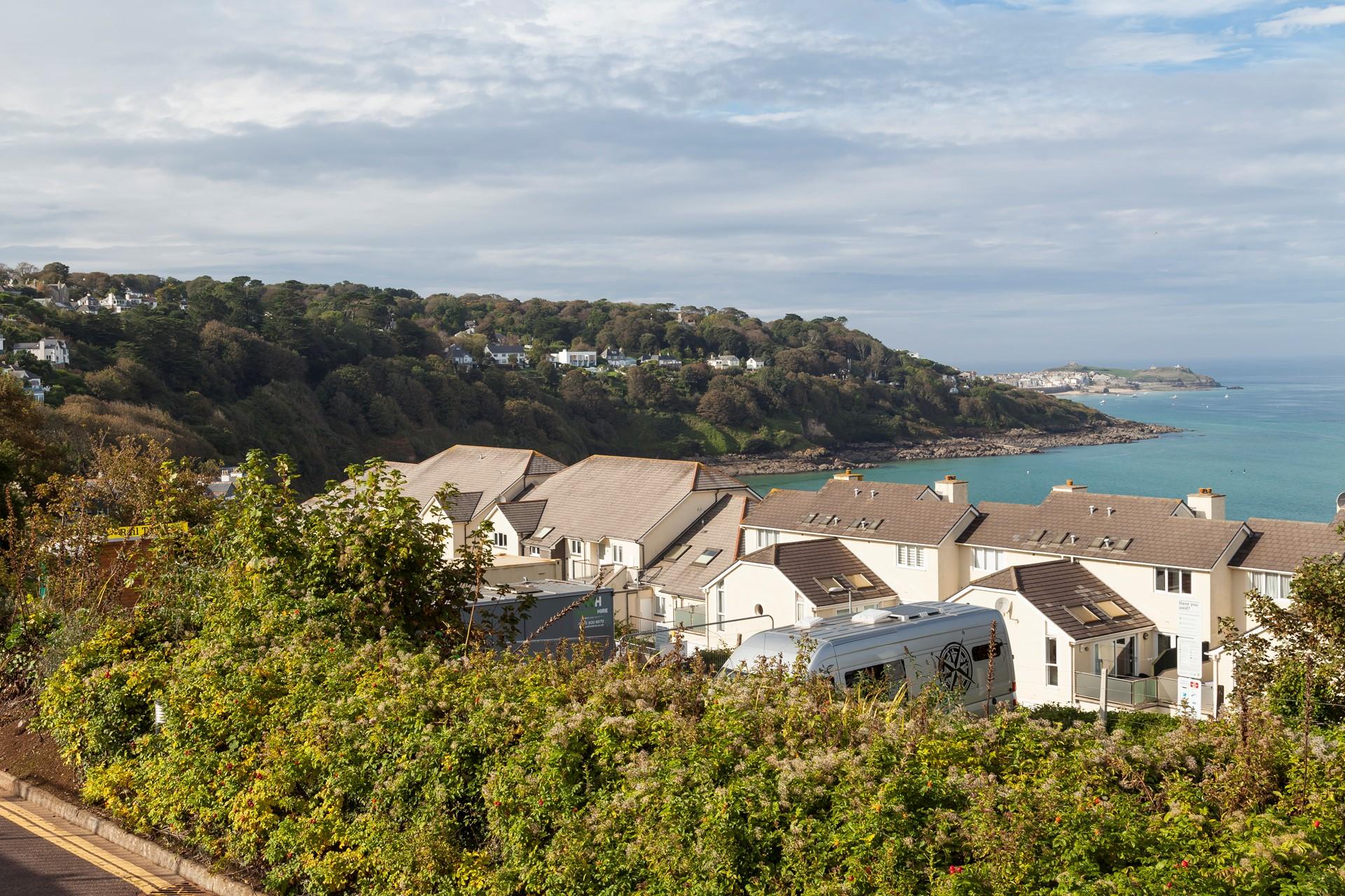 Take a short stroll down to the golden sands of Carbis Bay.