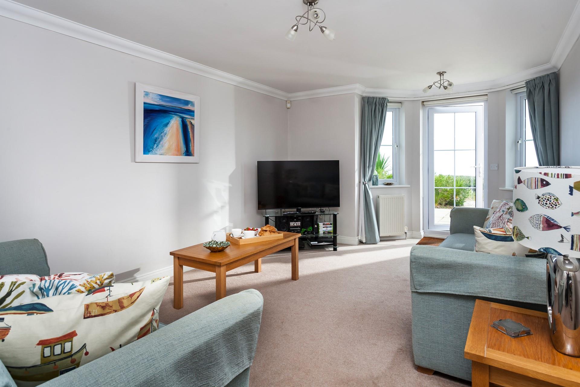 Sink into the plush sofa and put your feet up after a long sun-filled day exploring all that St Ives has to offer.