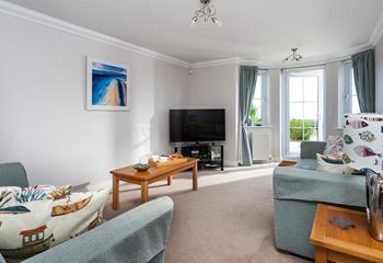 Sink into the plush sofa and put your feet up after a long sun-filled day exploring all that St Ives has to offer.