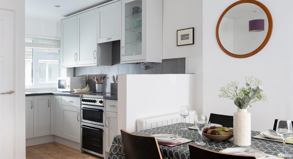 2 Beach Court is the perfect romantic getaway.