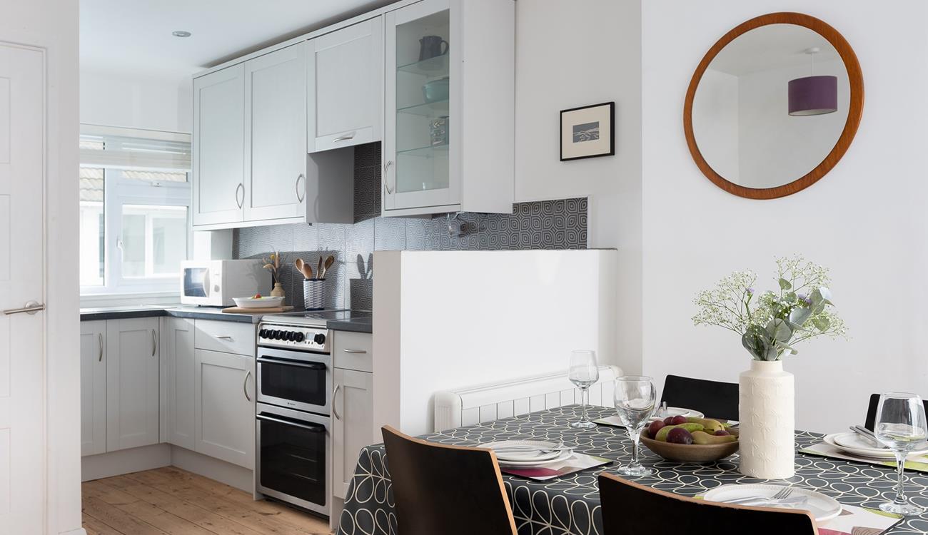 2 Beach Court is the perfect romantic getaway.