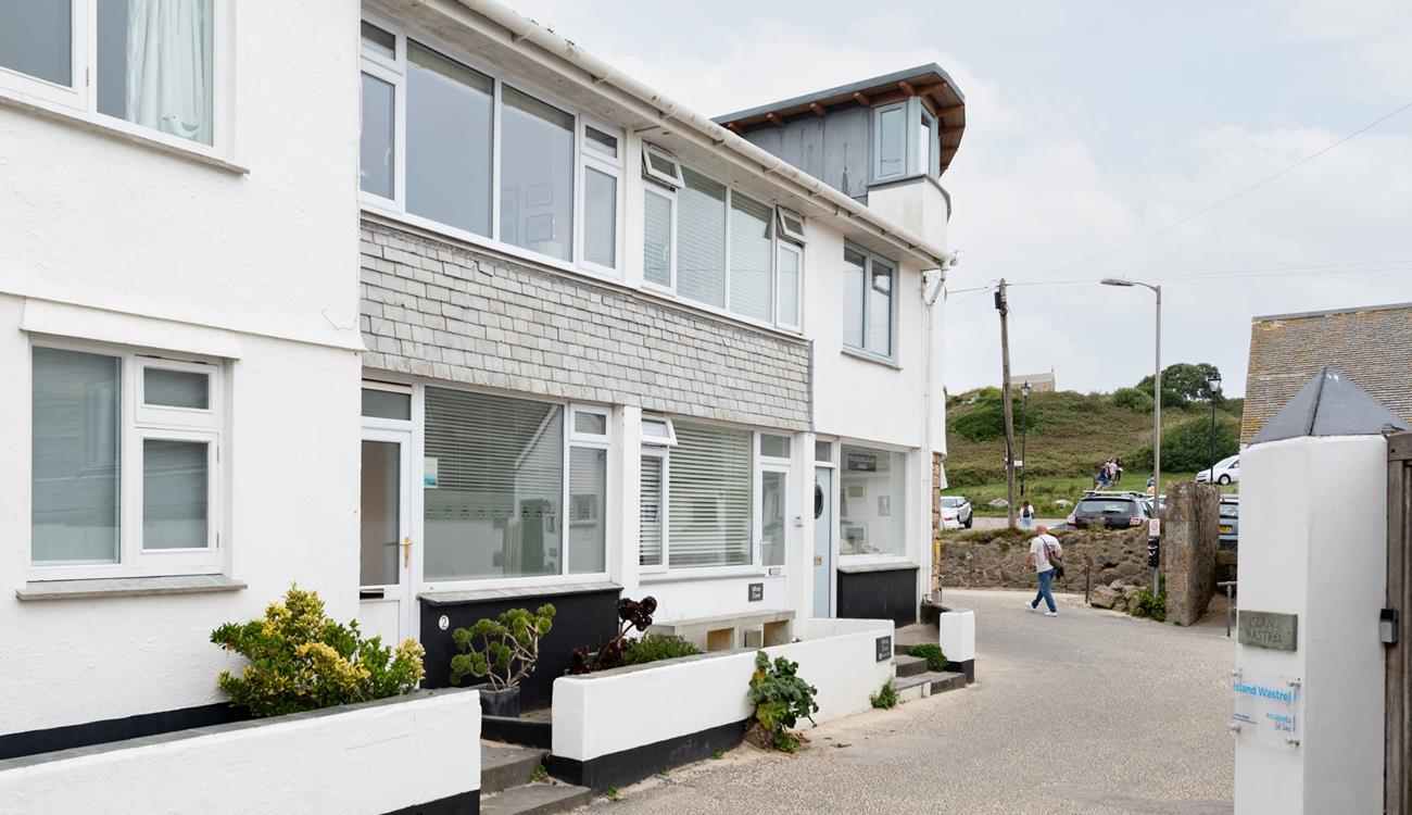 Spend the week unwinding and relaxing on Porthgwidden beach.
