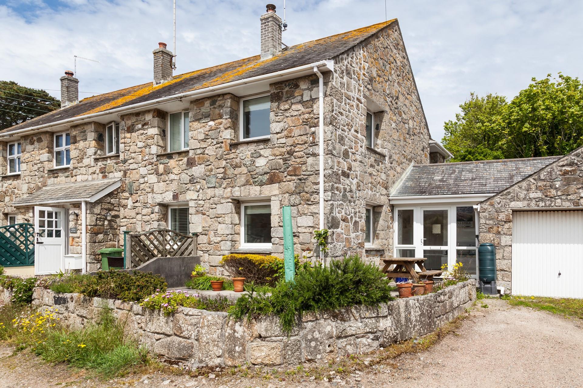 Take your breakfast outside to soak up the morning sunshine.