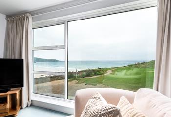 Situated between Porthgwidden and Porthmeor, perfect for families wanting a break by the sea.