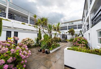 The communal courtyard offers laundry facilities for all guests.