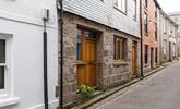 Glas is ideally located near all the independent shops and cafes of quaint St Ives. - Thumbnail Image