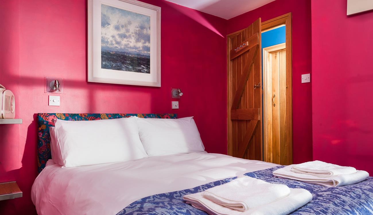 Sink into your cosy double bed and drift off for a dreamy night's sleep.