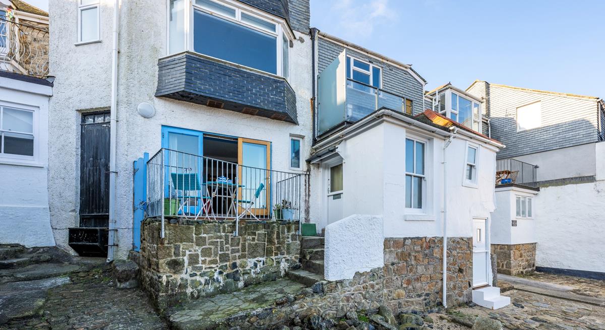 You can find yourself on the beach in minutes from Glas!