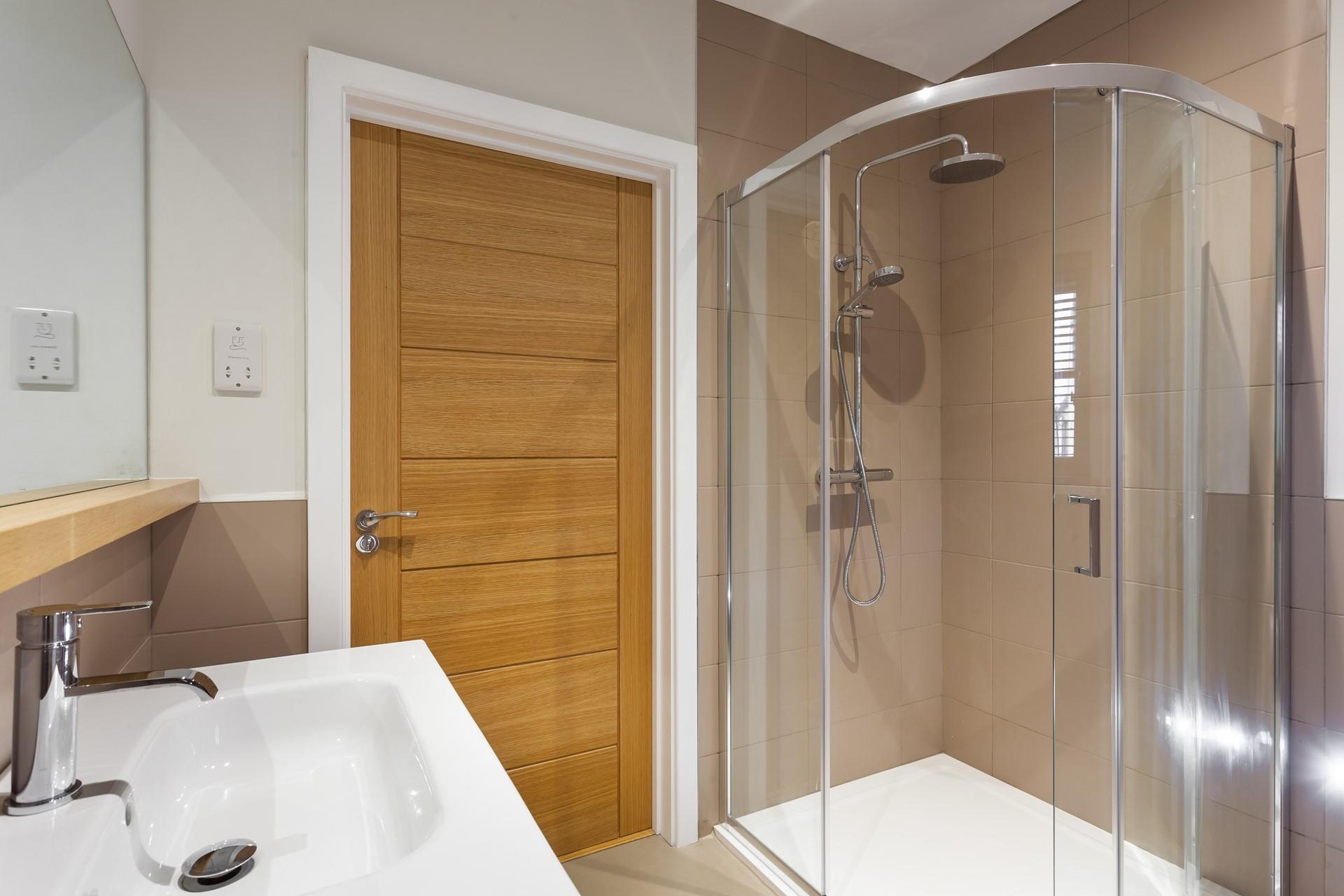 Get ready in your bathroom to head out to a local restaurant for a family meal.