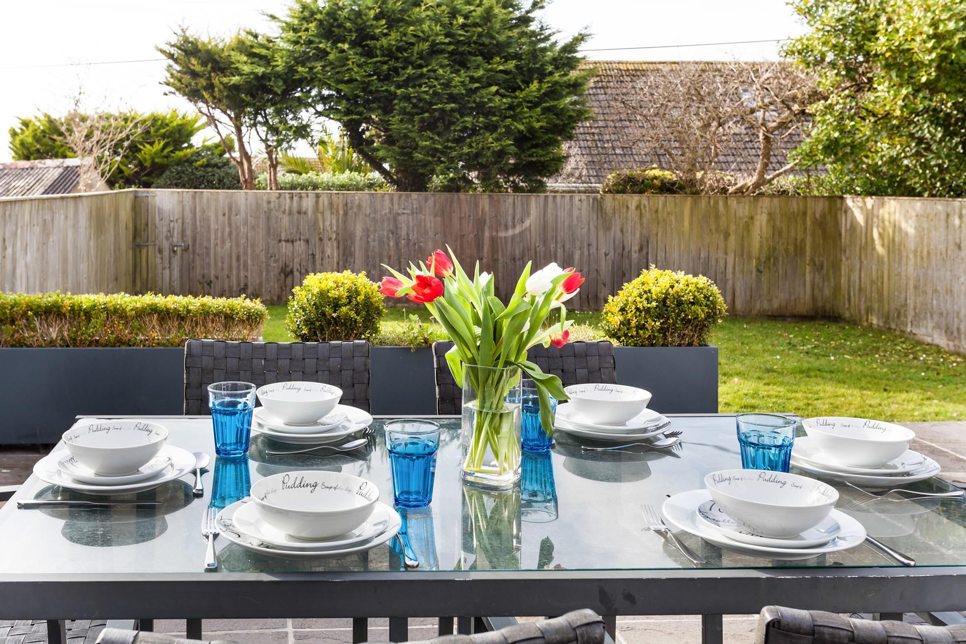 Dine in style with your family, while you catch a tan.
