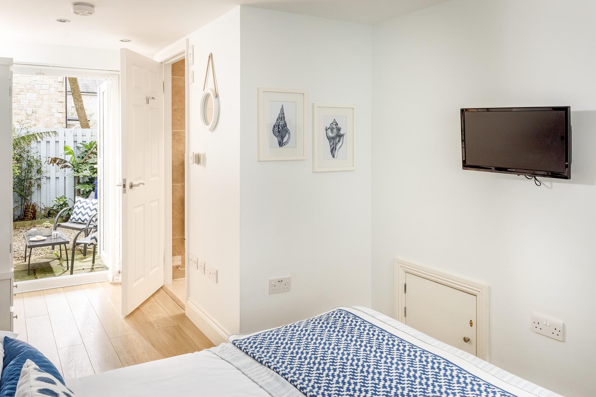 Wander outside to sip your morning cuppa while listening to the morning bird song.