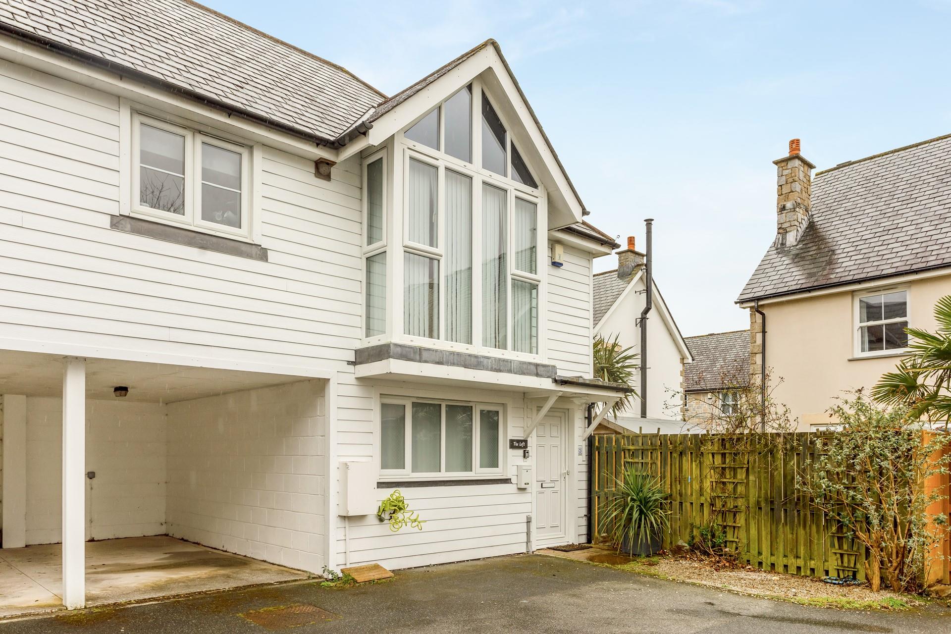 There is parking at the property so you can park up and forget about it for the week or use to explore Cornwall.