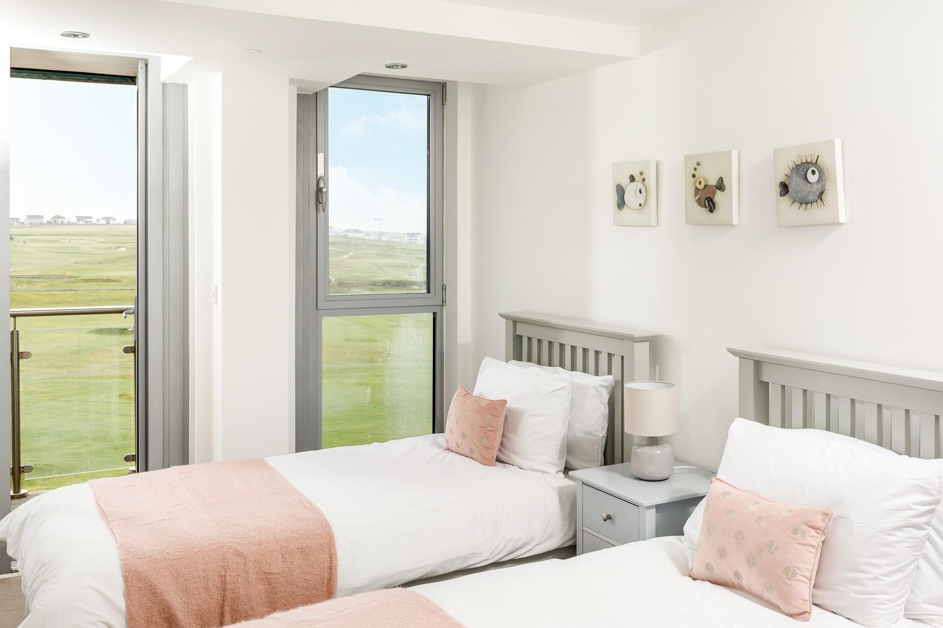 The children will enjoy a great night's sleep in the sumptuous single beds. 