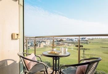 Take your breakfast al fresco on the balcony.