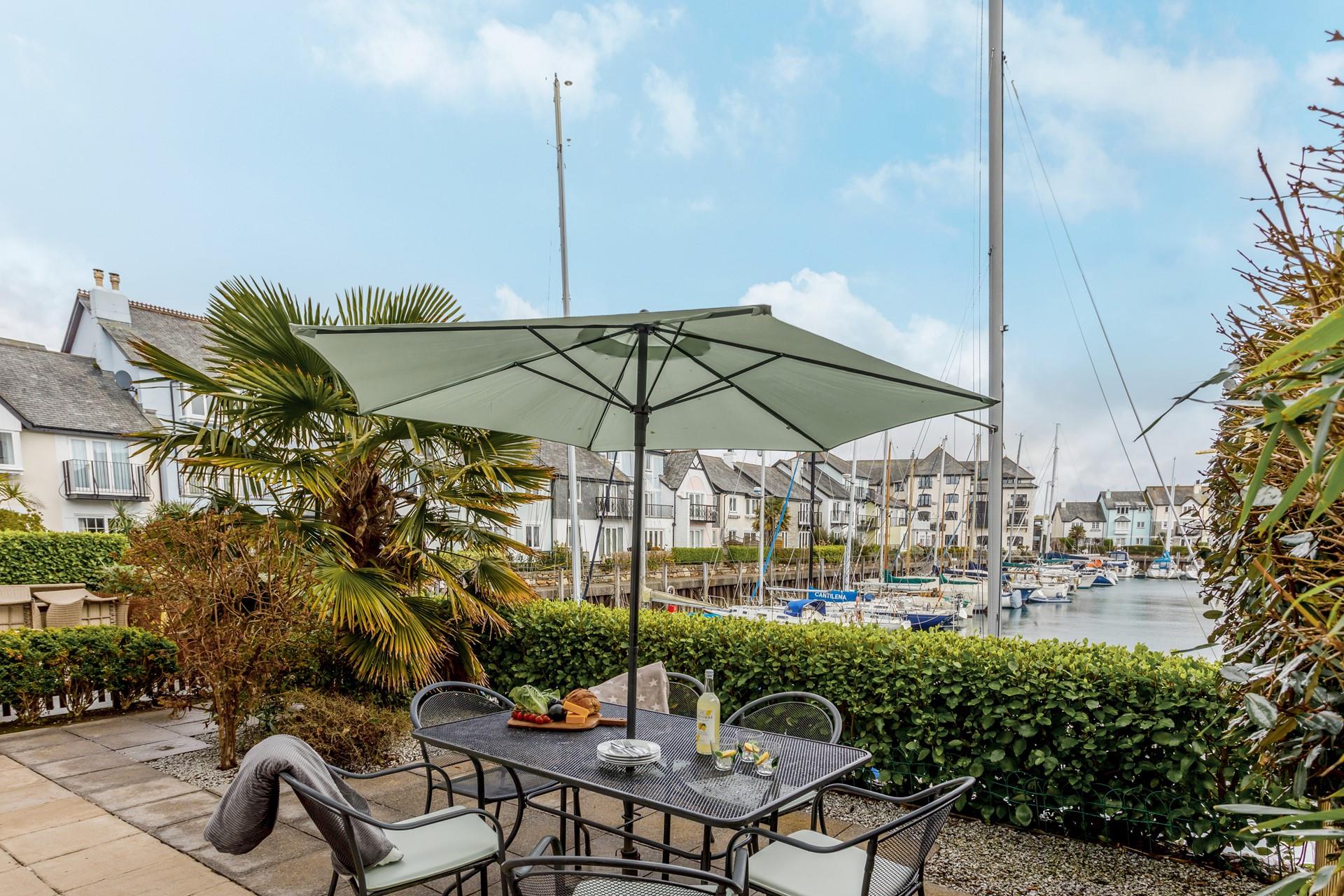 Spend evenings as the sun comes down on the terrace.