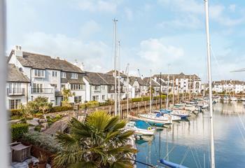 Watch the yachts as you enjoy breakfast on the terrace.