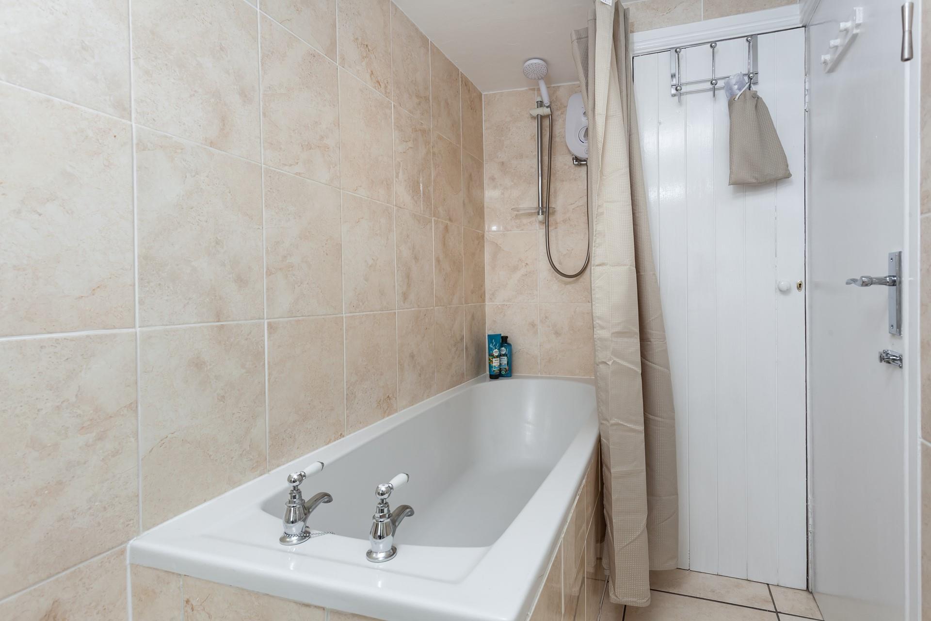 Choose between a soak in the bath or an invigorating shower to start the day.