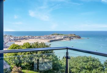 Enjoy unbeatable views of St Ives from the balcony.