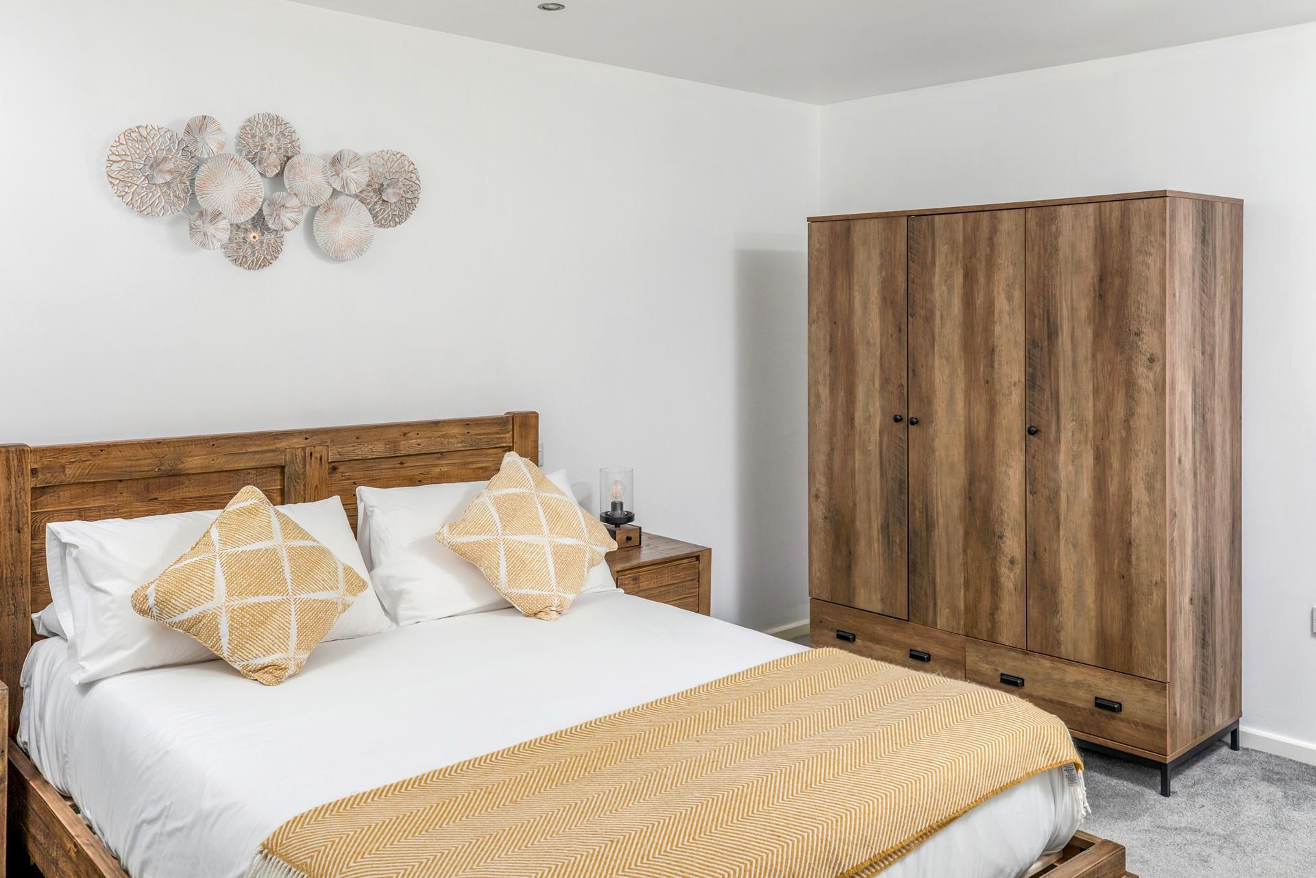 The neutral tones make a relaxing space for lazy mornings.