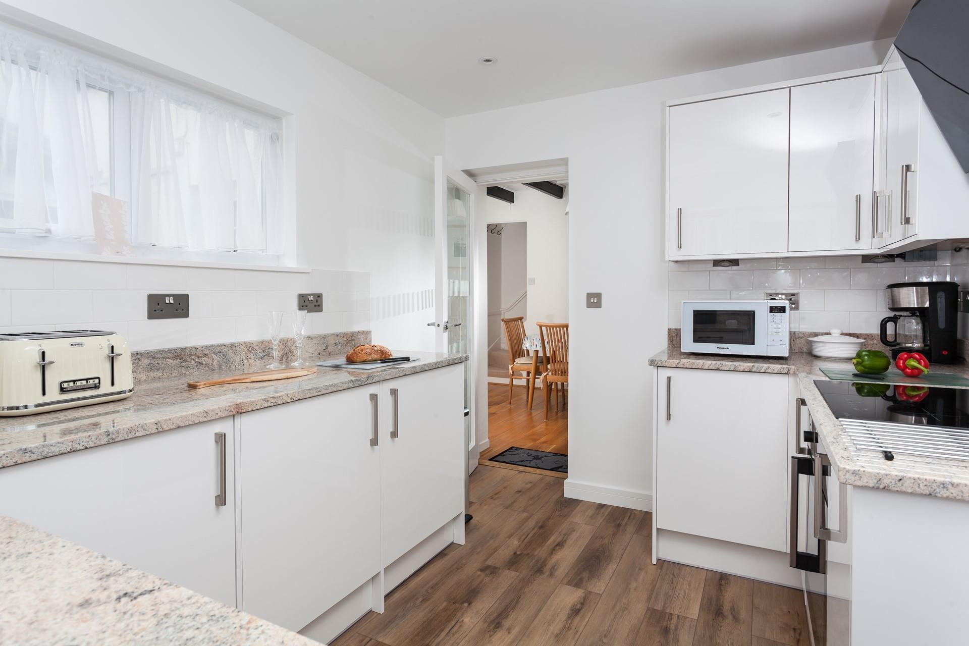 The kitchen has all you need to cook tasty meals and prepare delicious picnics.