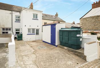 Park up and explore Porthleven on foot!