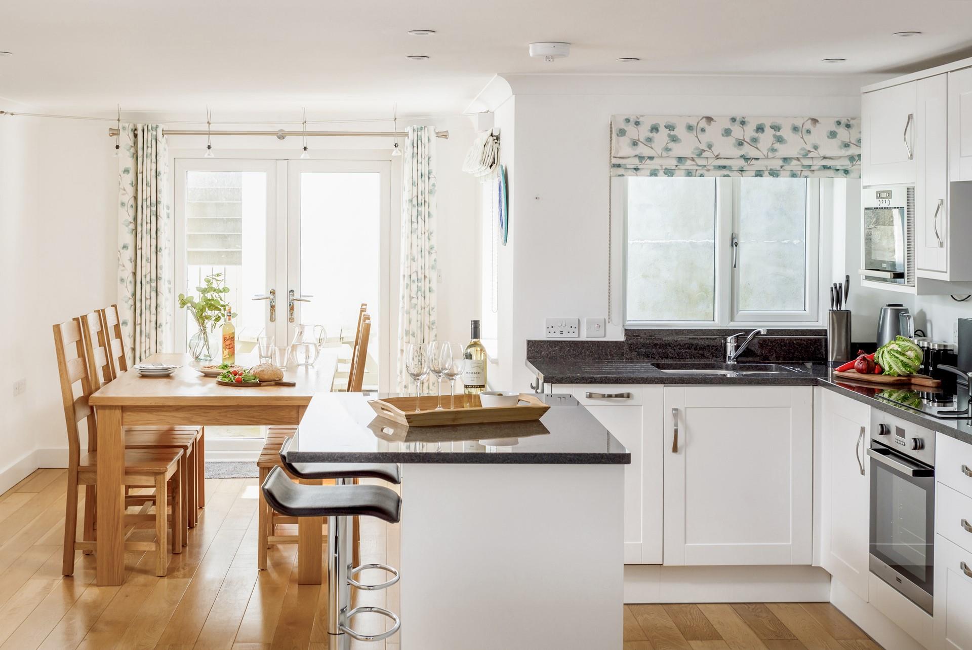 Sit around the dining table and catch up over a tasty supper.