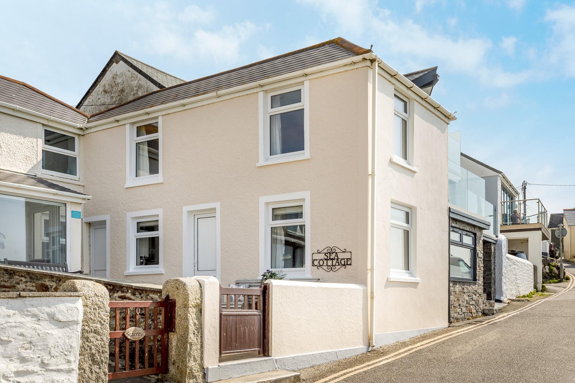 St Michael's Mount is just 20 minutes away in Marazion.