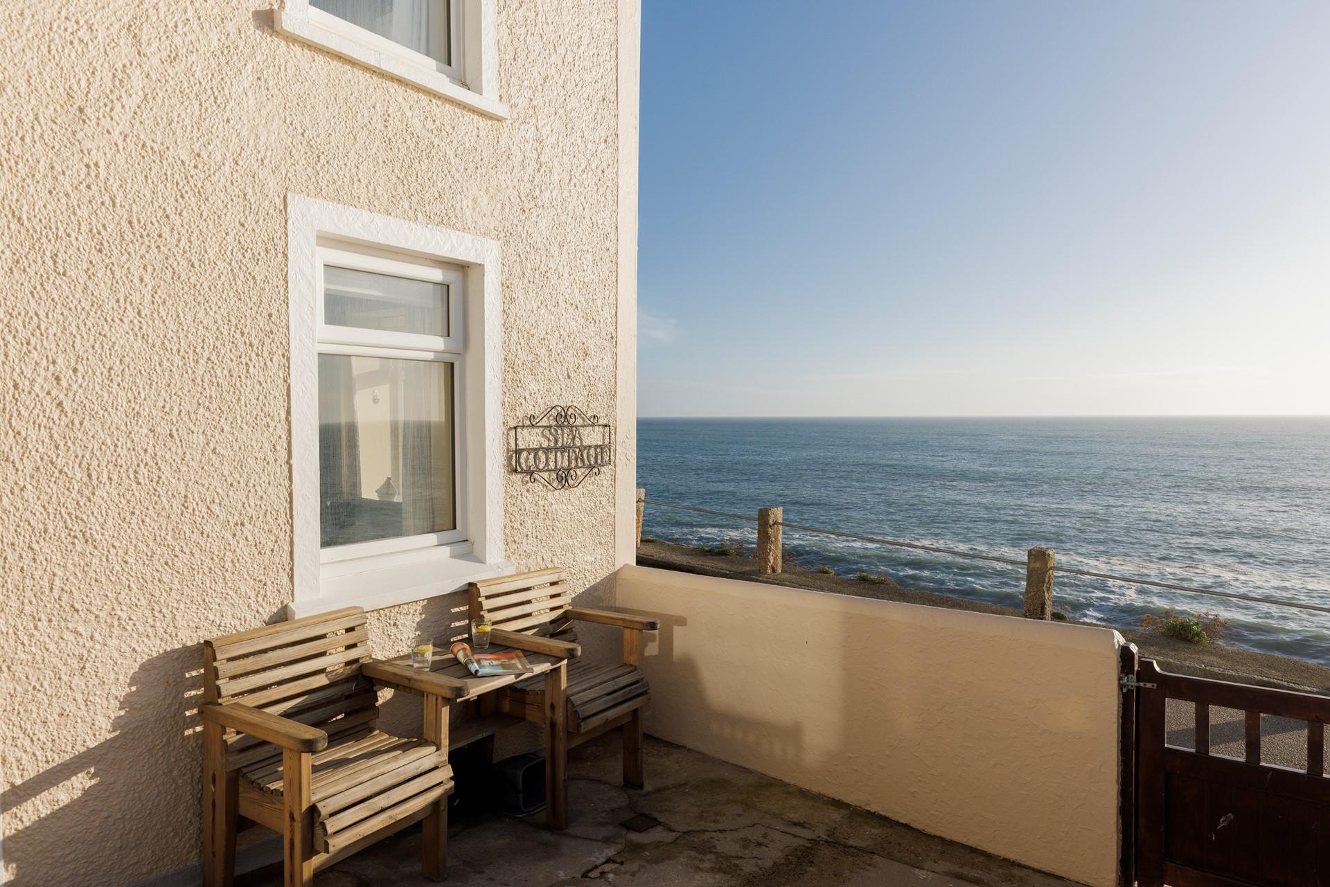 Situated just above the beach, Sea Cottage really lives up to its name!