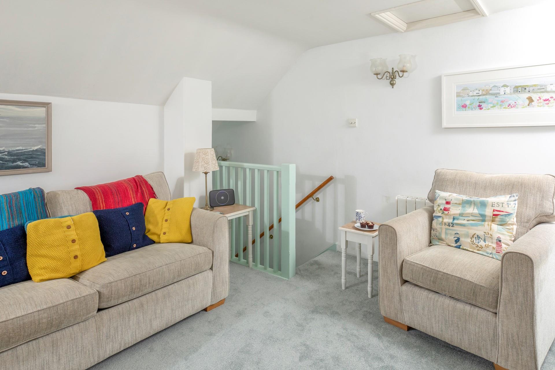 Settle into the cosy sofa with a cold drink and watch the comings and goings in the harbour.