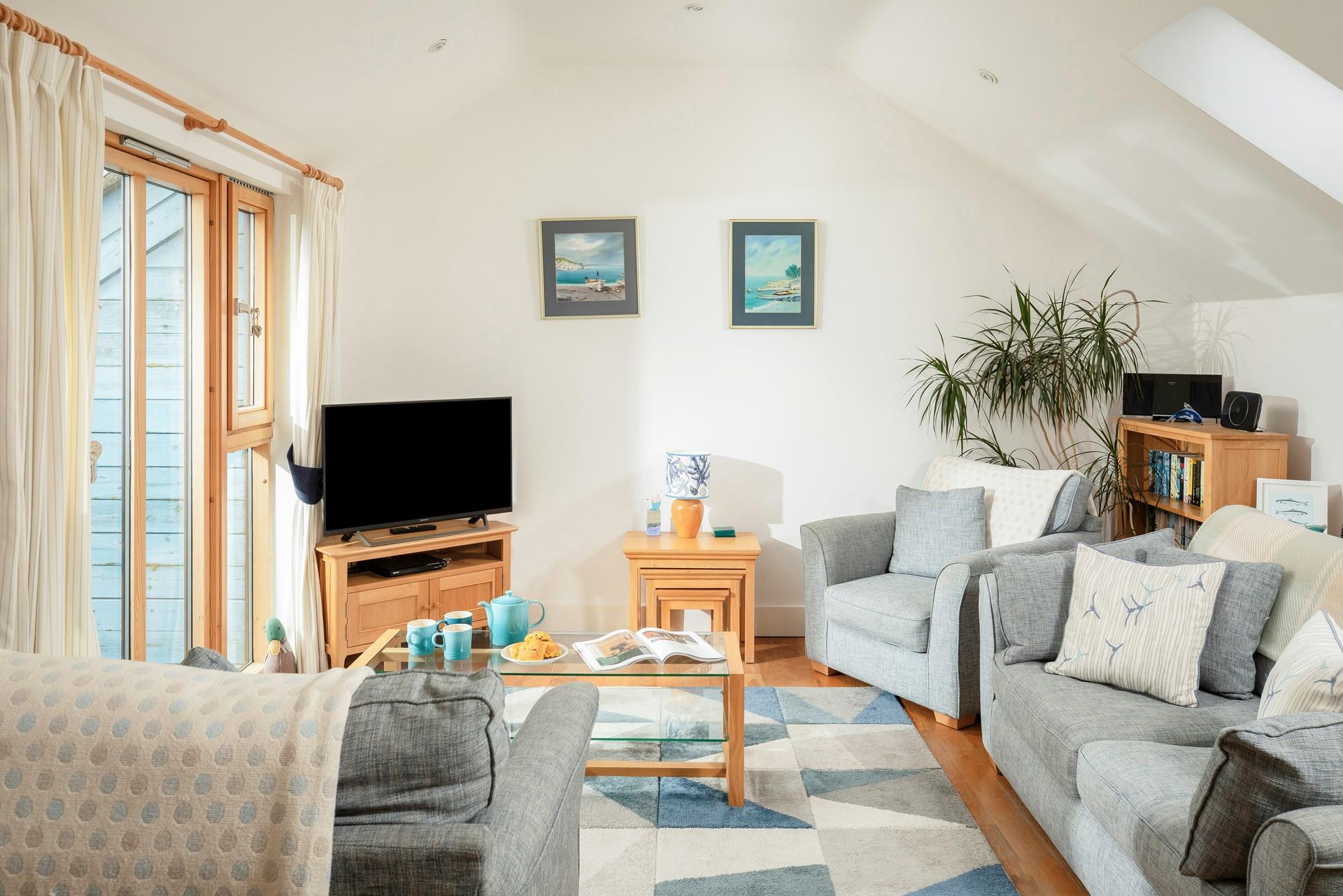 Sink into the comfortable sofas after a busy day walking the coast path and taking in the breathtaking views.