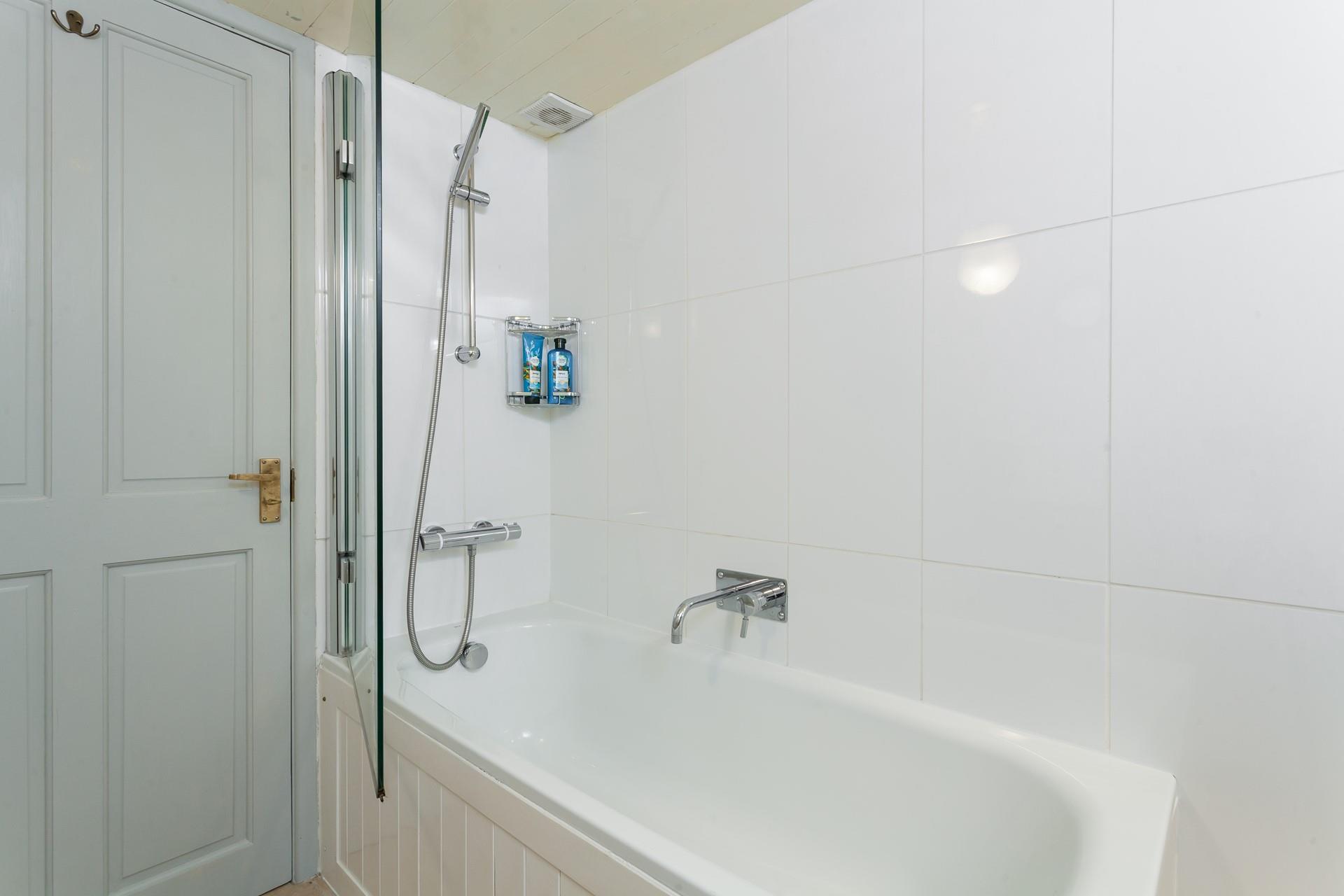 Choose between a shower or a bath to start the day.