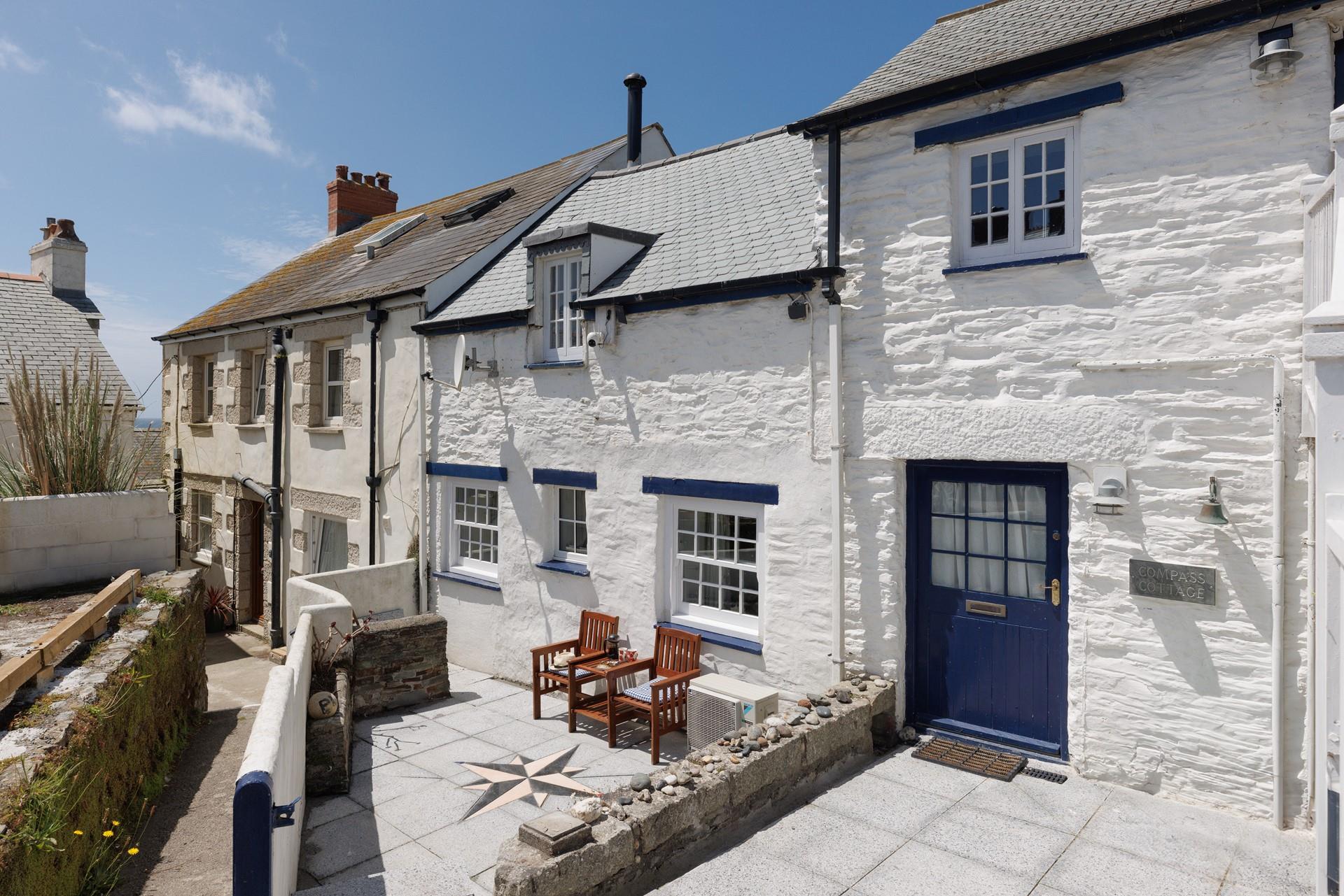 Morning coffee can be enjoyed in the front courtyard.