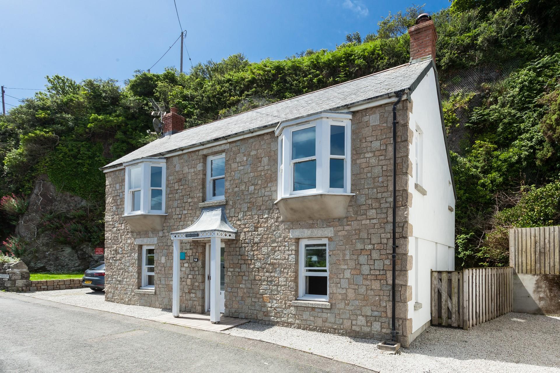 Located on the quieter side of the harbour, this is the perfect home for a family getaway.