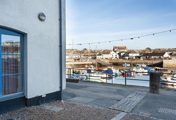 Step out the front door for a morning stroll across the harbour.