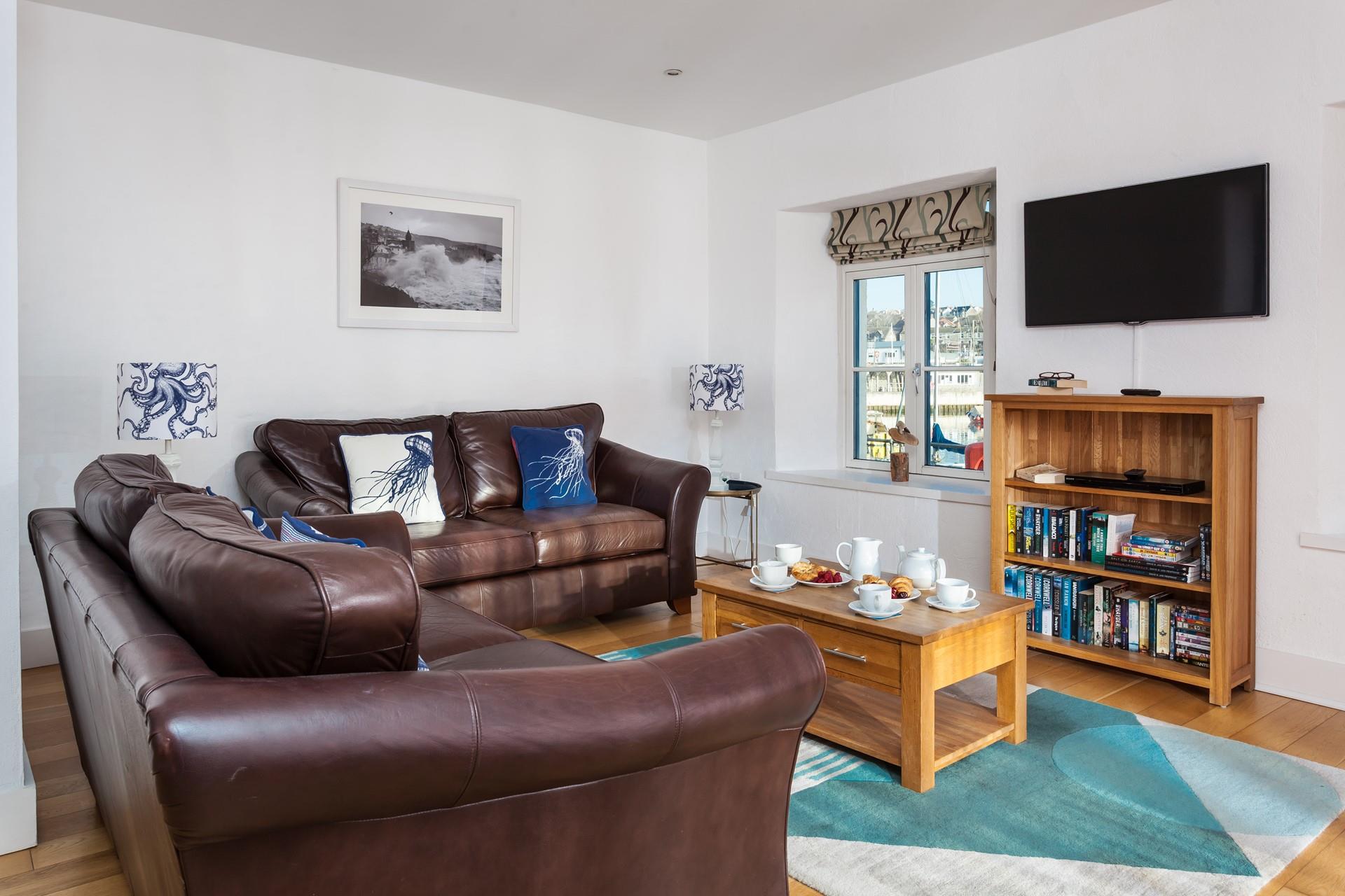 The seaside-inspired decor reflects the close proximity to the coast.