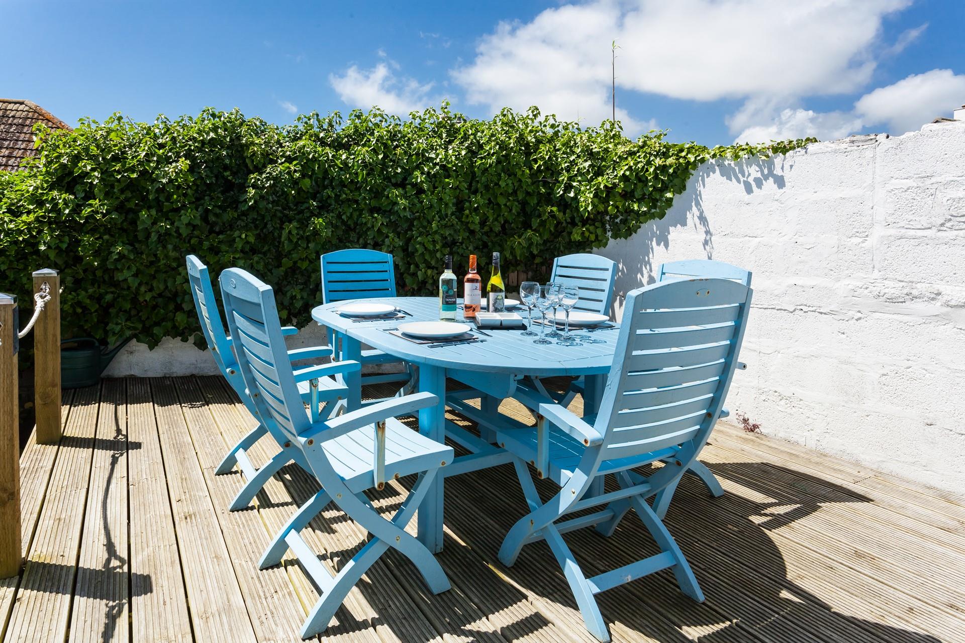 After spending the day at a golden sandy beach, come back to light a barbecue and enjoy a tasty cook up.