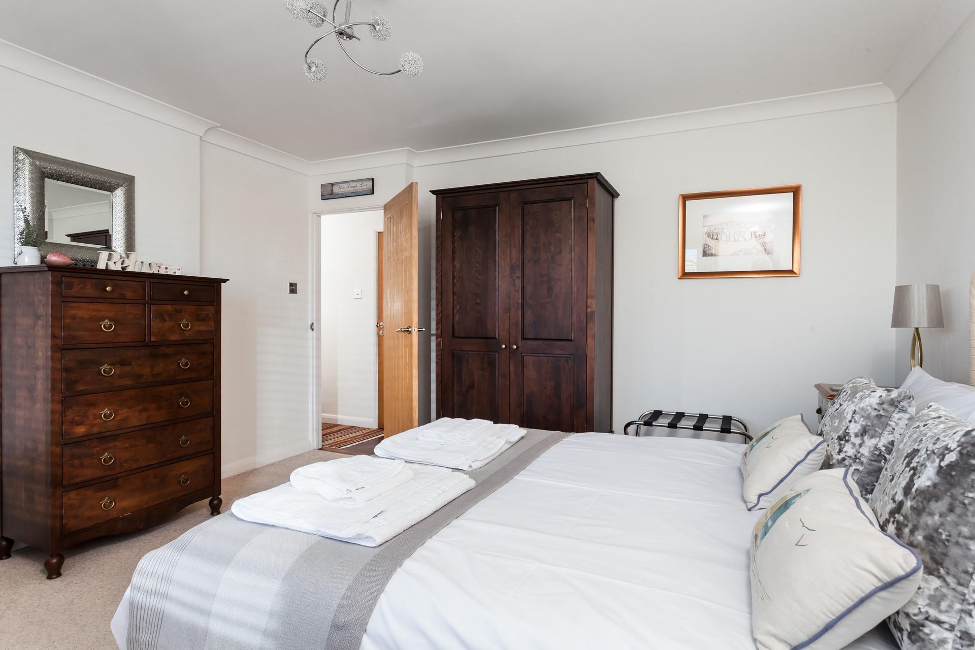 Enjoy a peaceful night's sleep in this quiet area after an evening stroll in the village.