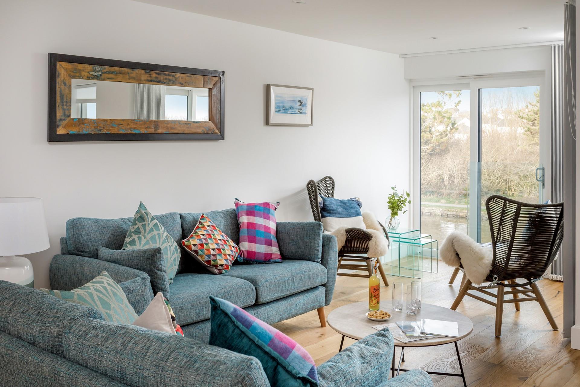 This super property overlooks the Bude Canal and is stylishly decorated with comfort in mind.