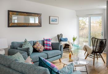 This super property overlooks the Bude Canal and is stylishly decorated with comfort in mind.