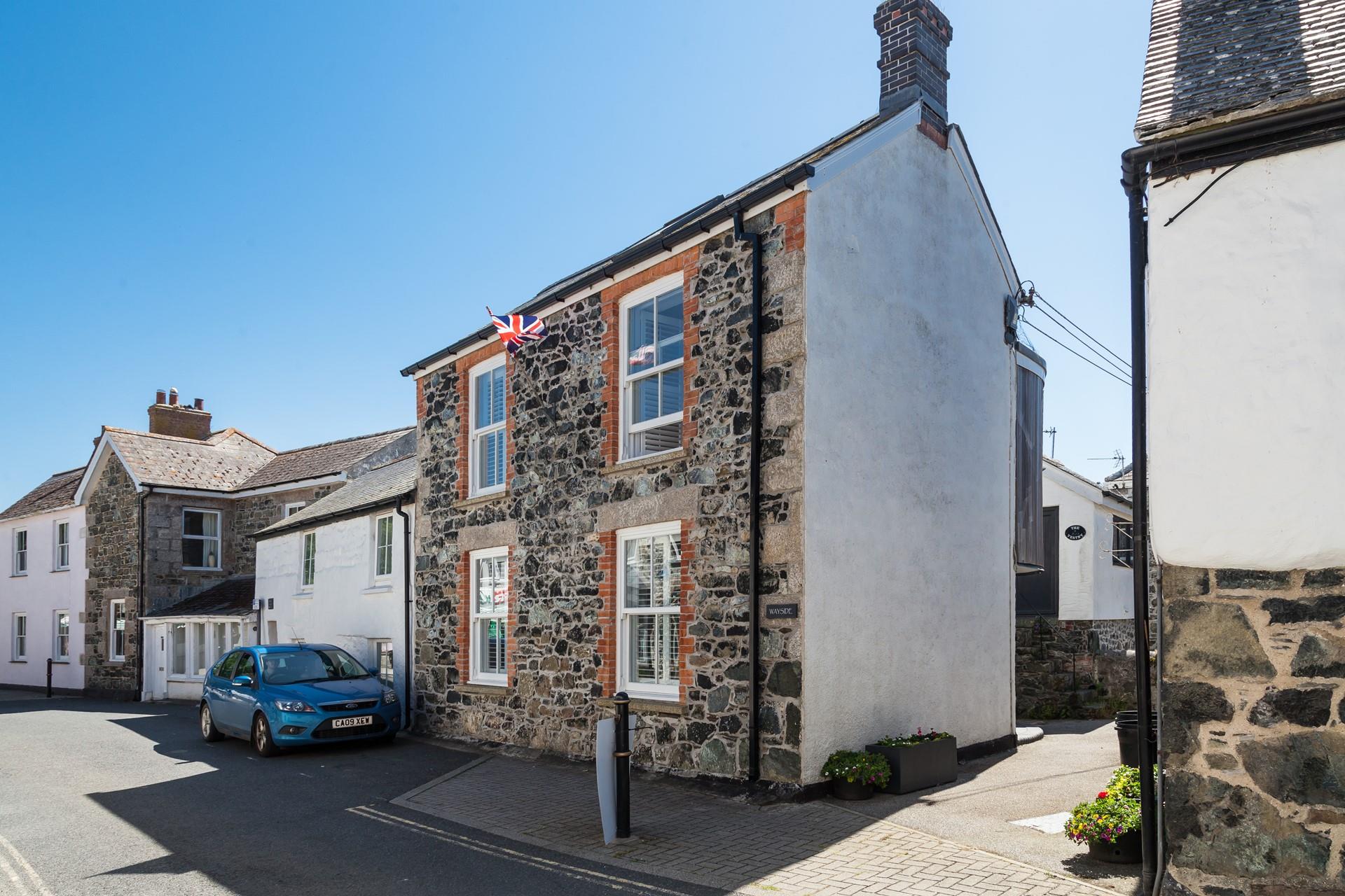 Pack a picnic of Cornish goodies to take to the beach.