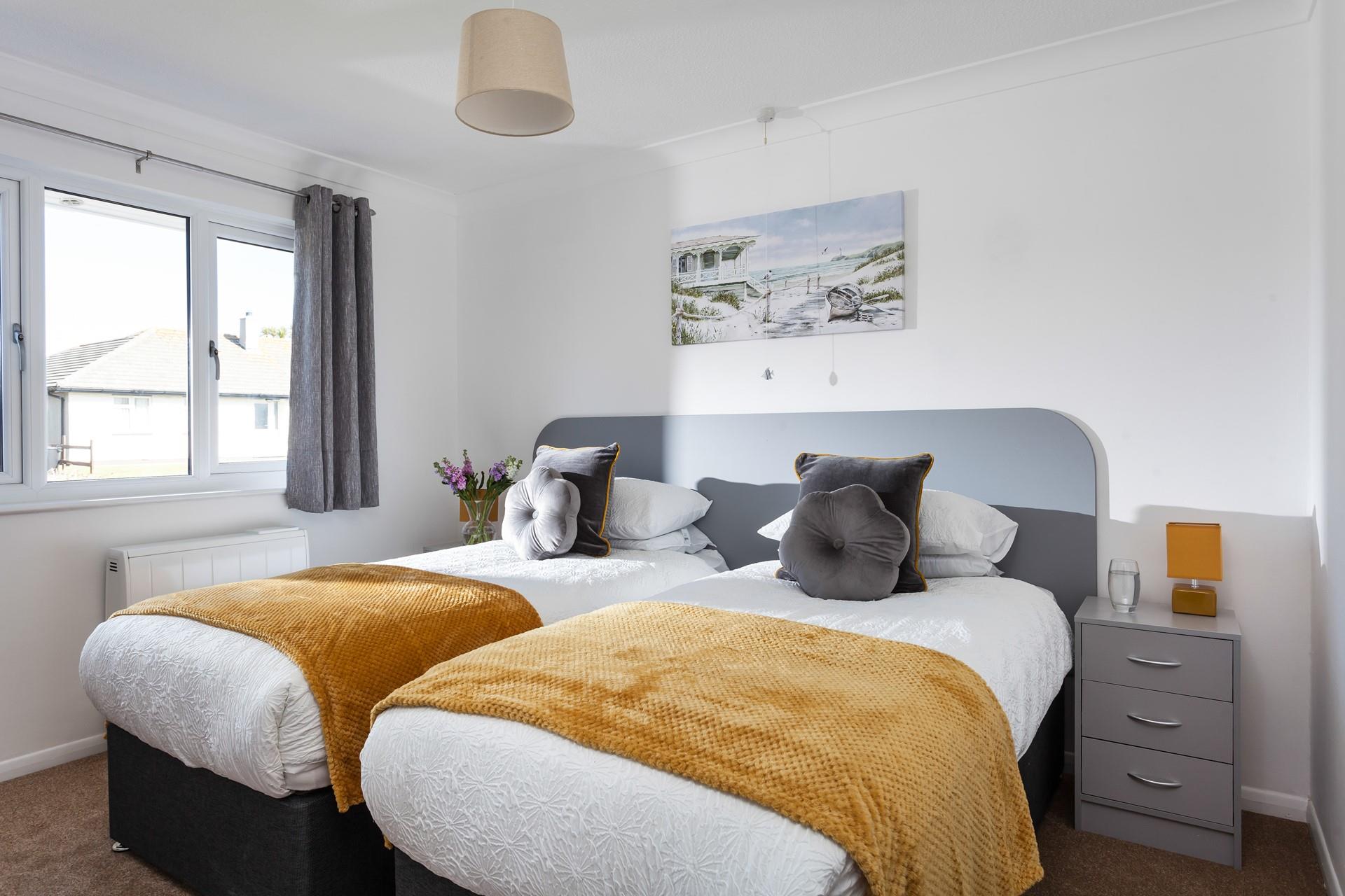 Zip and link beds allow for flexible sleeping arrangements.