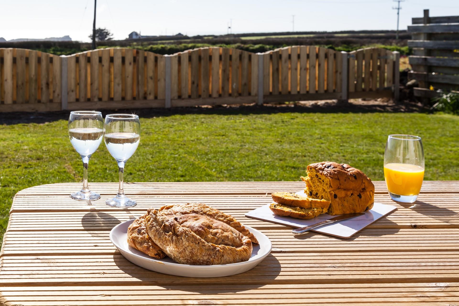 If you don't fancy the beautiful clifftop walks, simply enjoy a Cornish pasty and some cake in the sunshine while you admire the sea.