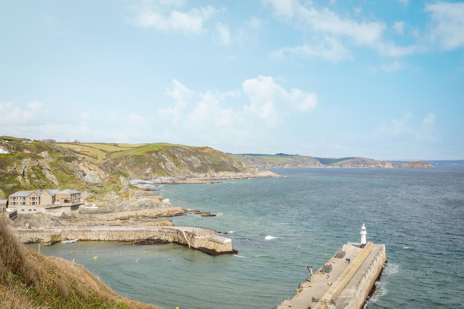 Take your morning cuppa outside and watch the sunrise over the harbour.