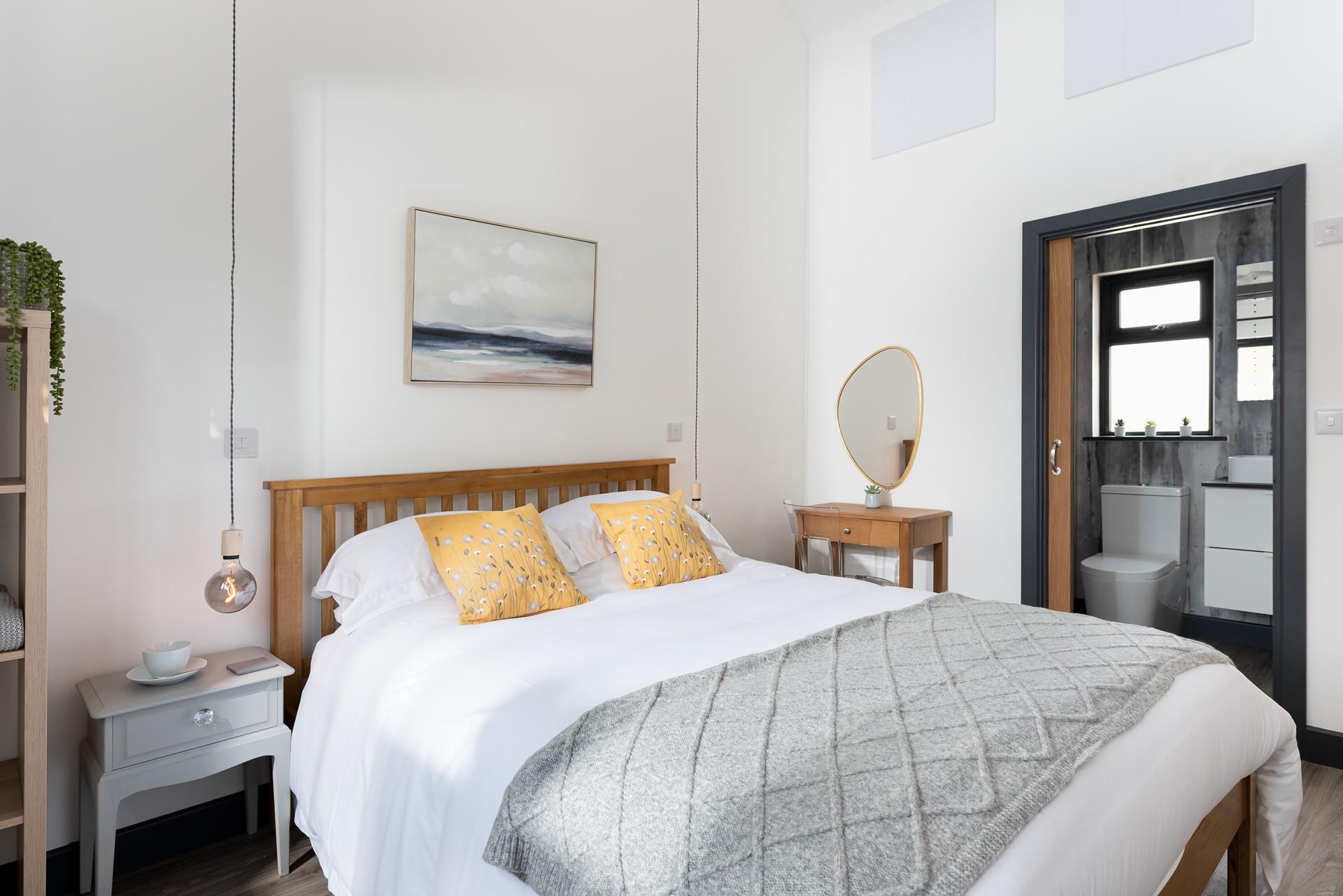 Wake up and wander into the en suite to get ready for a day of exploring.