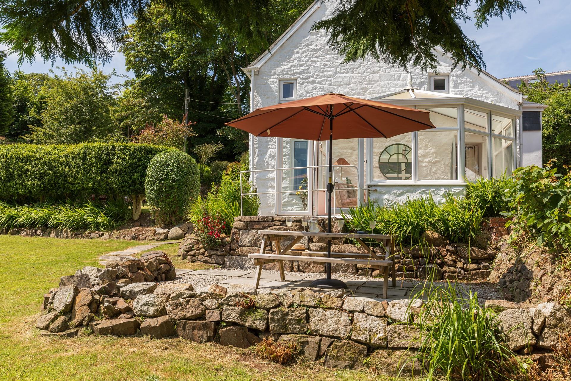 Make the most of time together in the pretty garden.