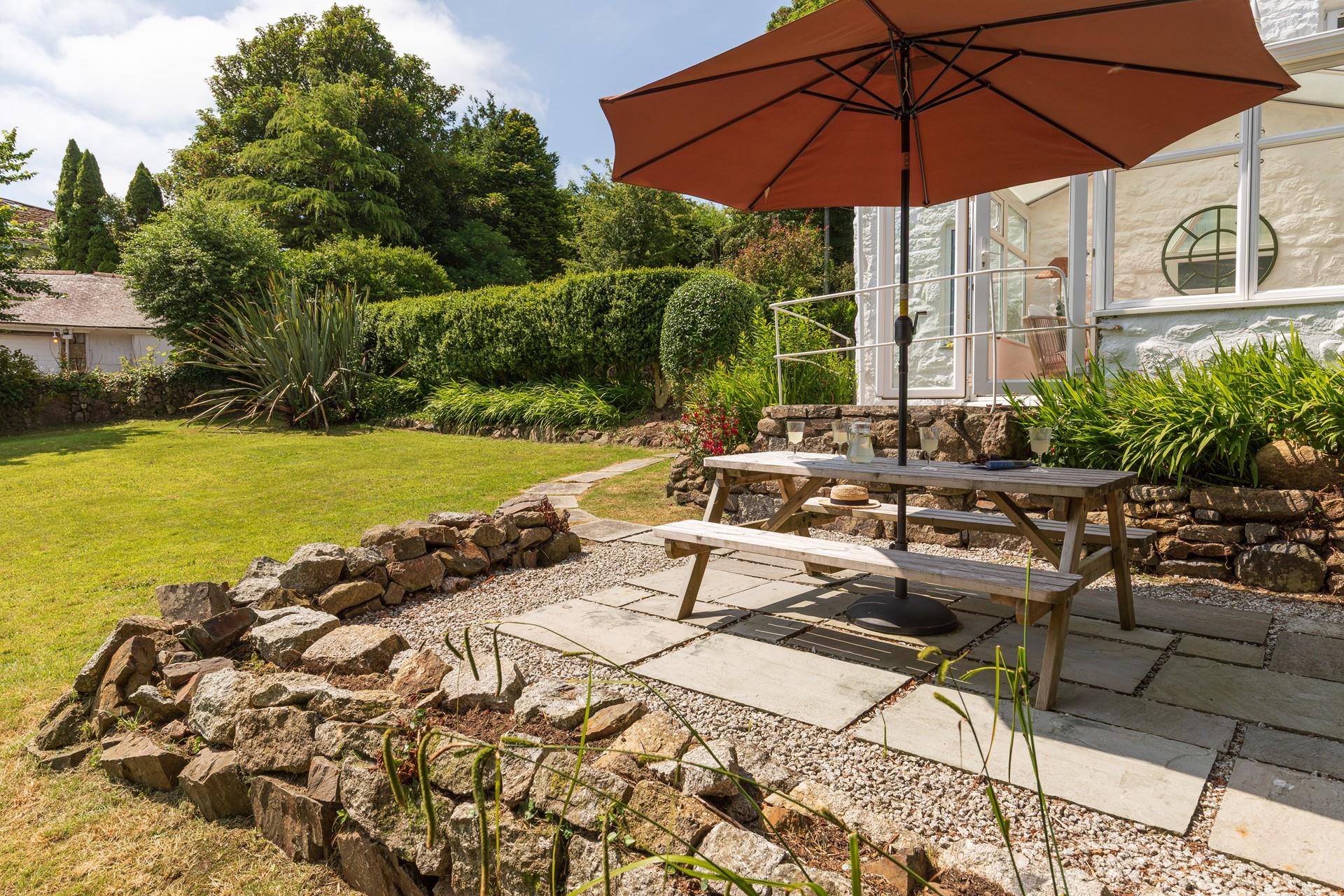 Enjoy the calming sounds of the Cornish countryside location.